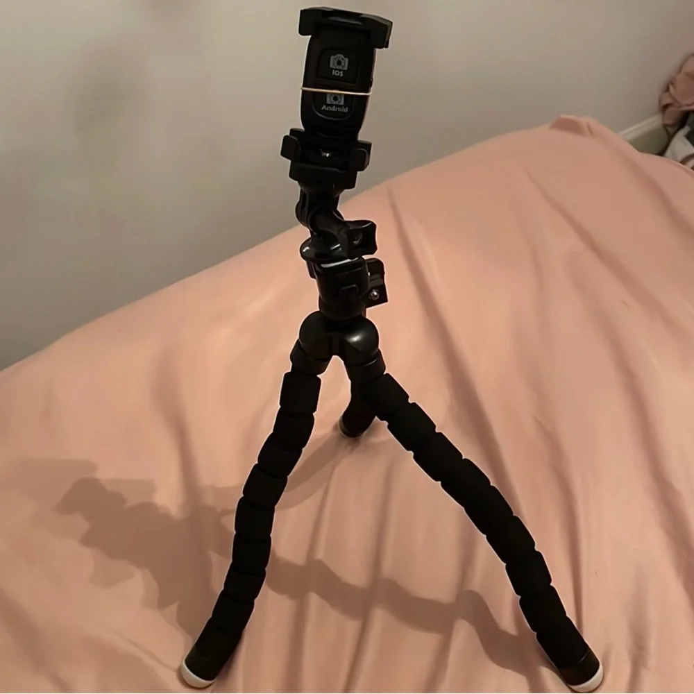 UBeesize 3 legged tripod, black and white with Bluetooth remote.